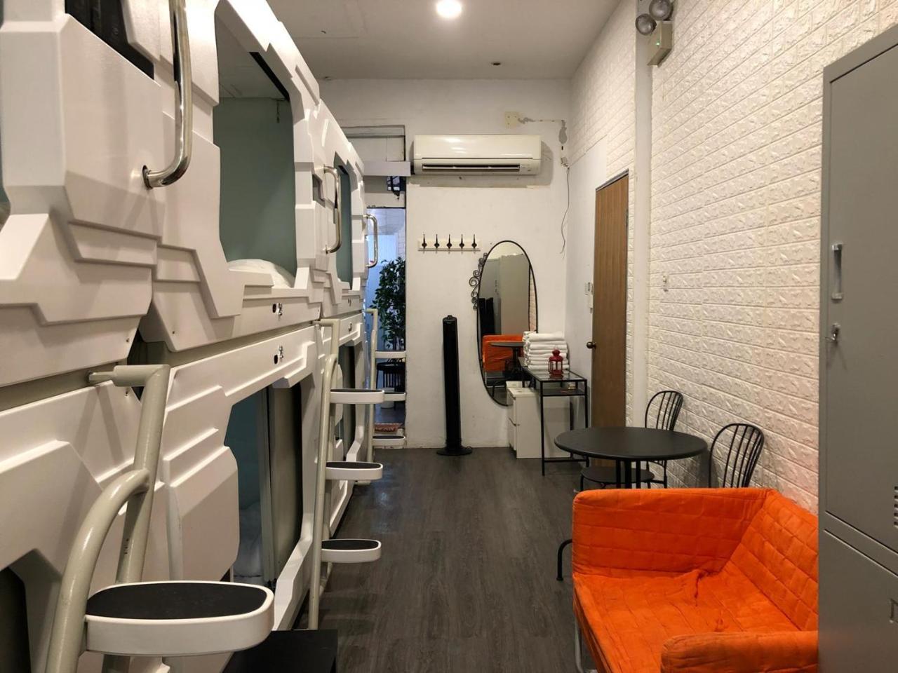 Oh My Pods Hostel Singapura Luaran gambar